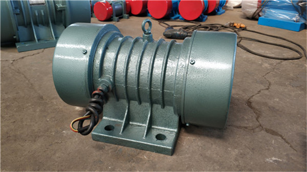 ZDS振動(dòng)電機(jī)